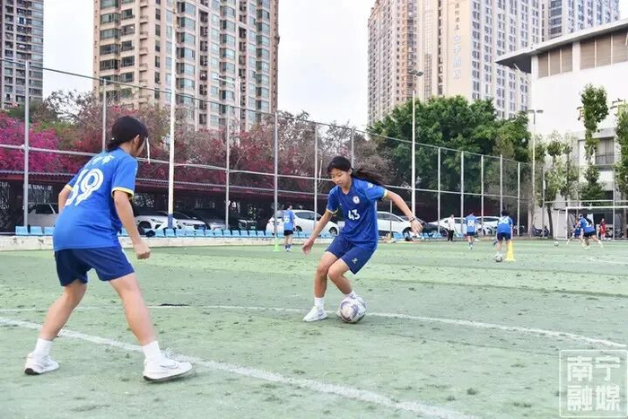 南宁少女入选国字号集训 拼搏之路见证绿茵梦想