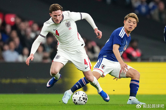 安德森晒合照倾向曼联 曼城争夺遇挑战