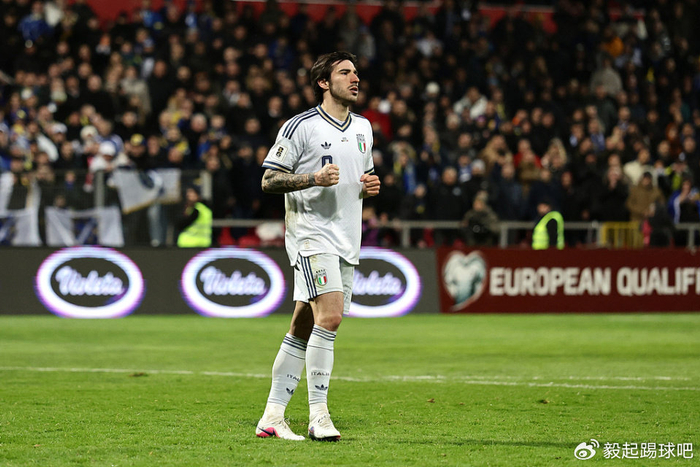 安德森晒合照倾向曼联 曼城争夺遇挑战