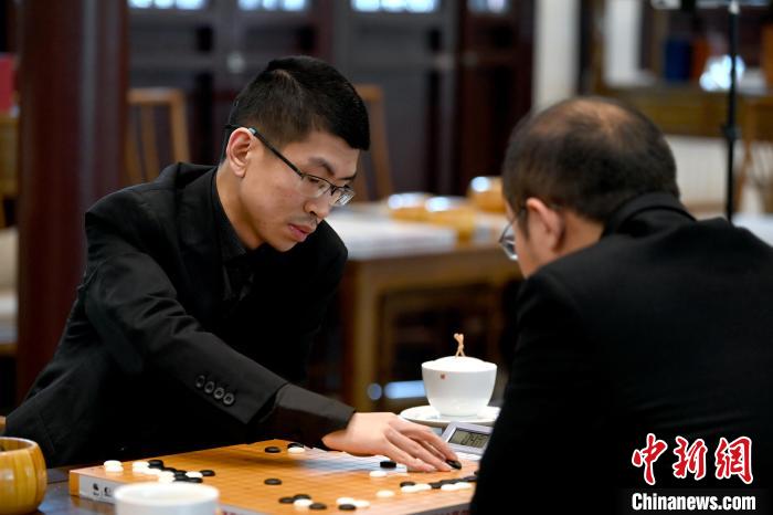 范廷钰力克唐韦星问鼎西南棋王赛冠军