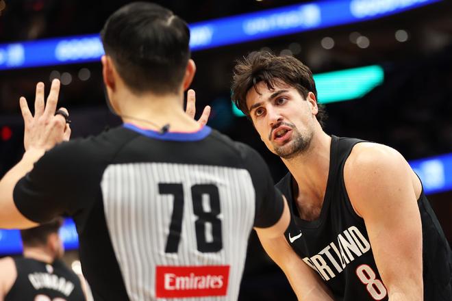 杨瀚森创历史第七位NBA季后赛球员 开拓者迎战马