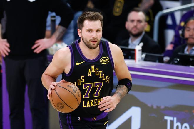 火箭湖人季后赛对决专家预测湖人爆冷晋级