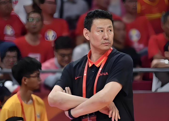 李楠禁赛三年终解封 将助许利民冲击CBA总冠军