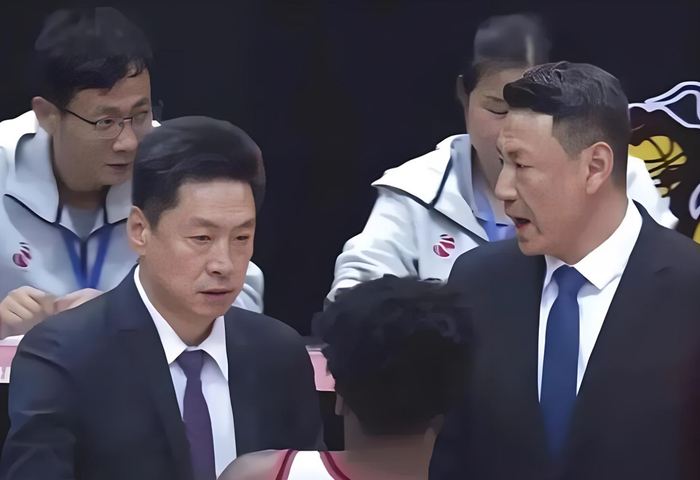 李楠禁赛三年终解封 将助许利民冲击CBA总冠军